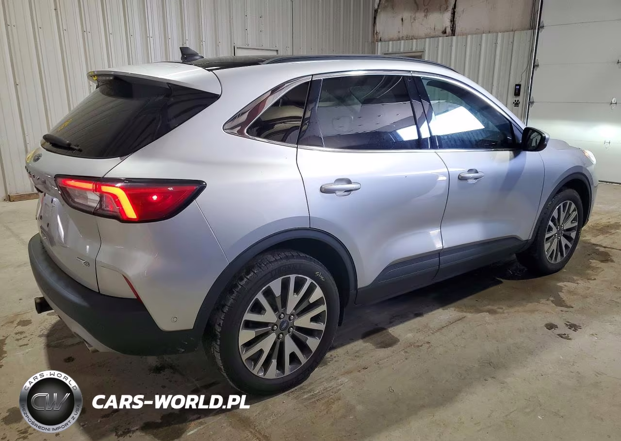 2020 Ford Escape Titanium VIN:1FMCU9J97LUB91136 - 3
