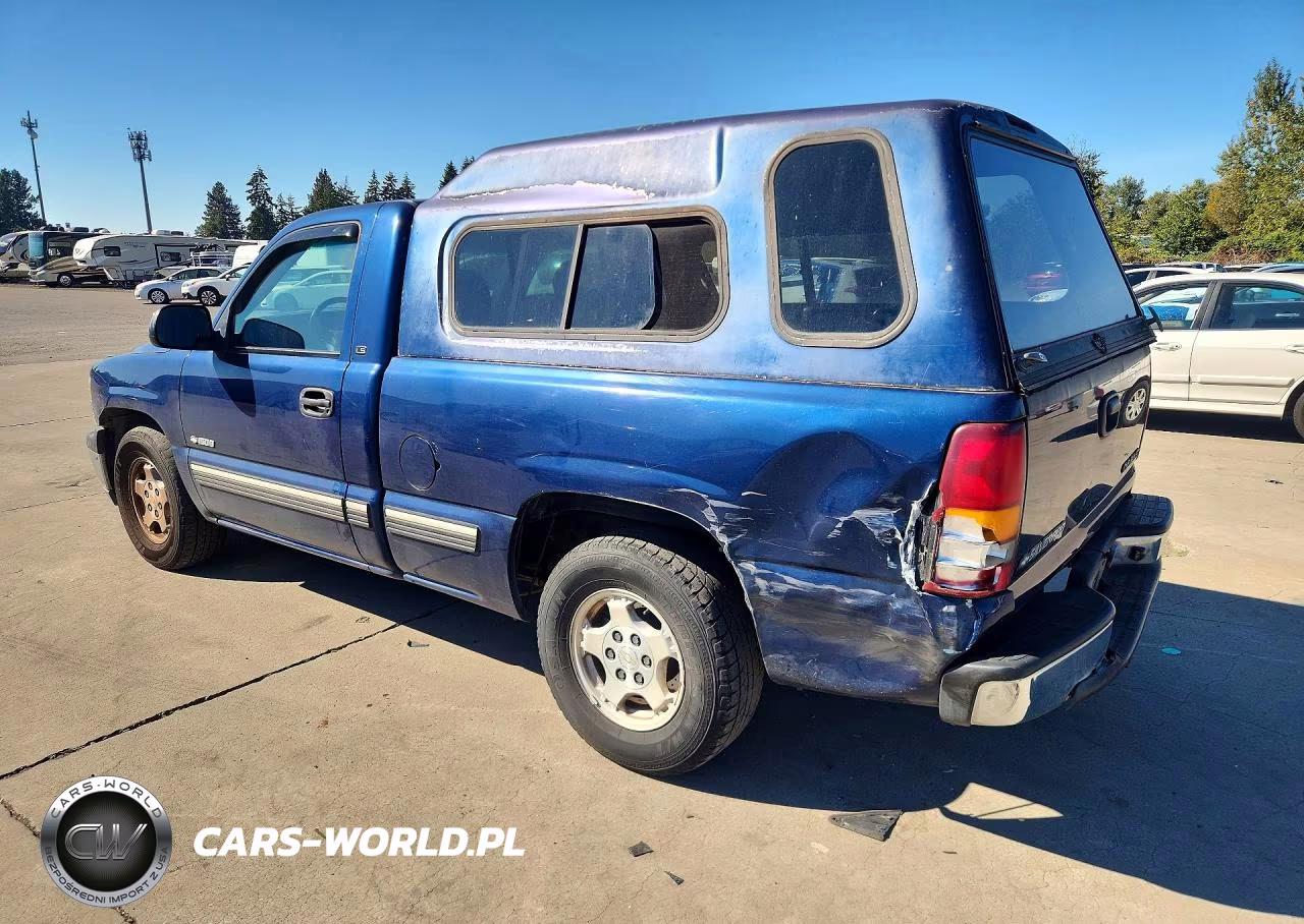 2000 Chevrolet Silverado C1500 VIN:1GCEC14T9YZ369034 - 2