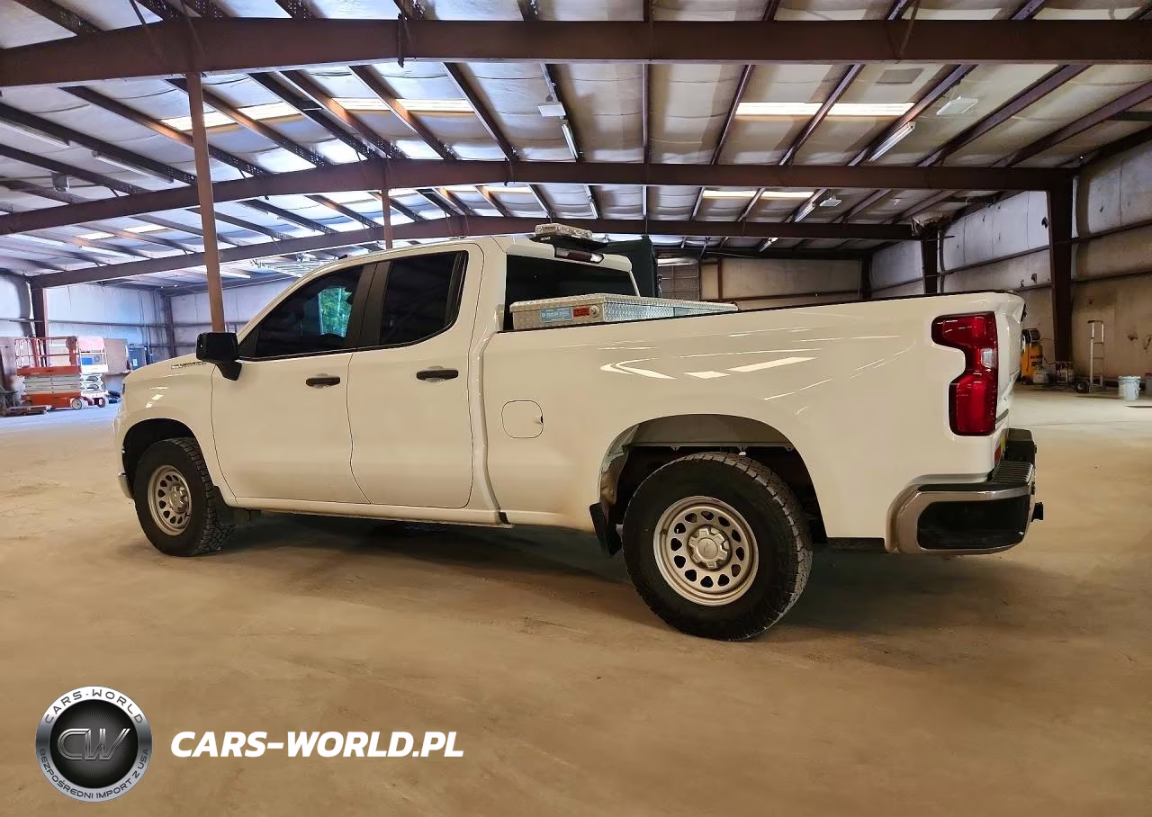 2023 Chevrolet Silverado K1500 VIN:1GCRDAEK9PZ180659 - 2