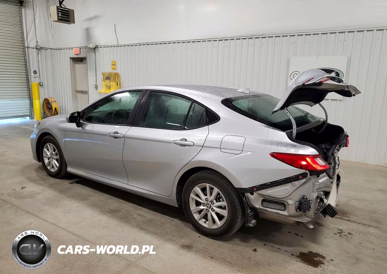 2026 Toyota Camry Le VIN:4T1DAACK3TU670233 - 2