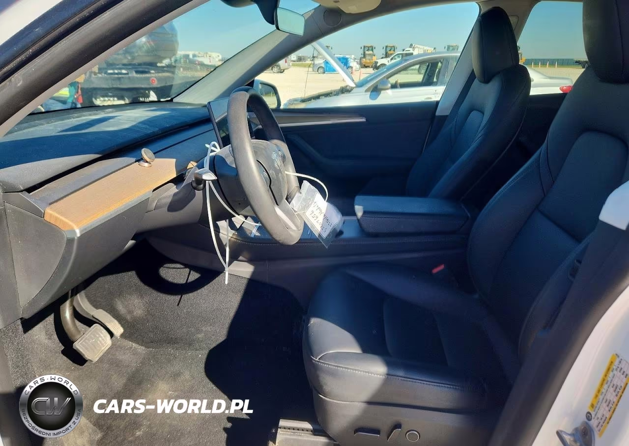 2023 Tesla Model Y VIN:7SAYGDEE3PA149167 - 7
