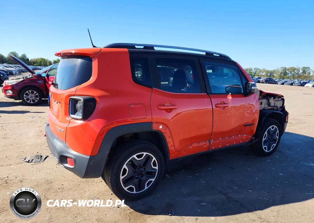 2015 Jeep Renegade Trailhawk VIN:ZACCJBCT2FPB22387 - 3