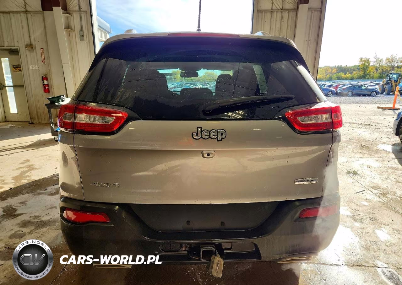 2017 Jeep Cherokee Latitude VIN:1C4PJMCS9HW564481 - 6