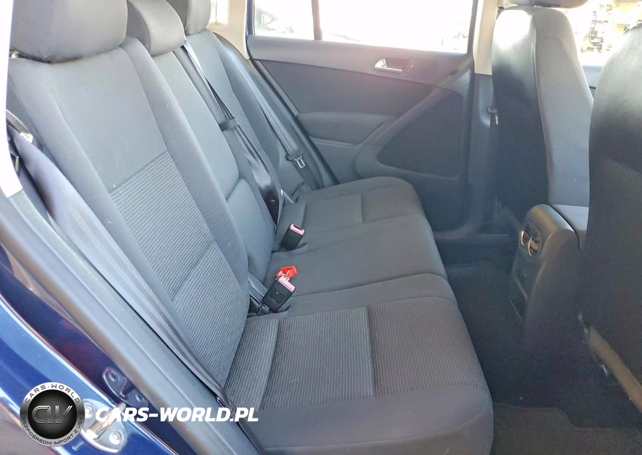2012 Volkswagen Tiguan S VIN:WVGAV7AX4CW542421 - 10