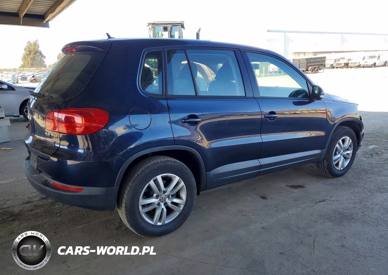 2012 Volkswagen Tiguan S VIN:WVGAV7AX4CW542421 - 3