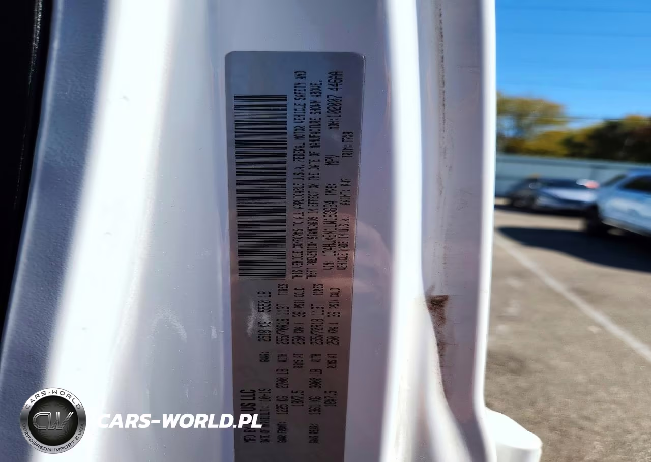 2020 Jeep Wrangler Unlimited Sahara VIN:1C4HJXEN1LW183634 - 13