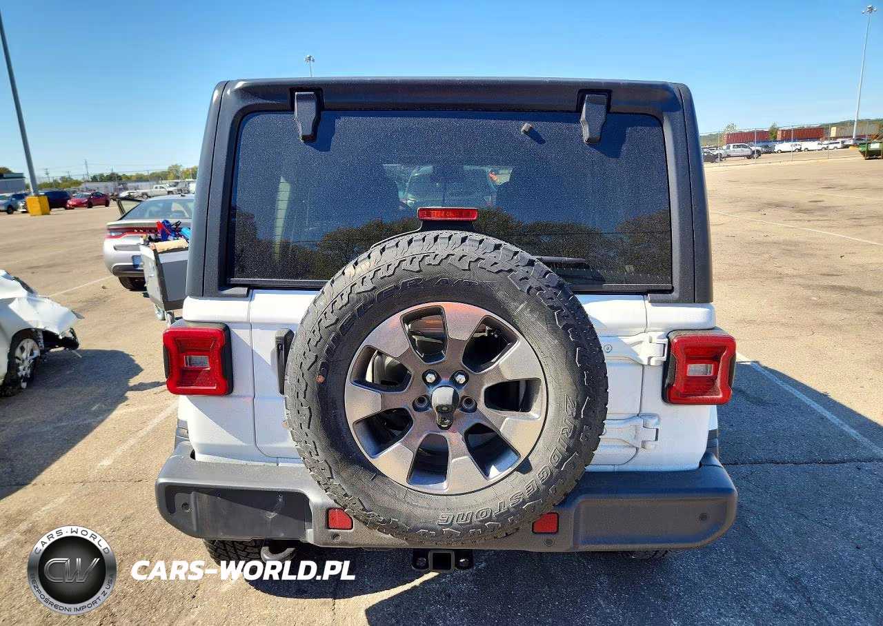 2020 Jeep Wrangler Unlimited Sahara VIN:1C4HJXEN1LW183634 - 6