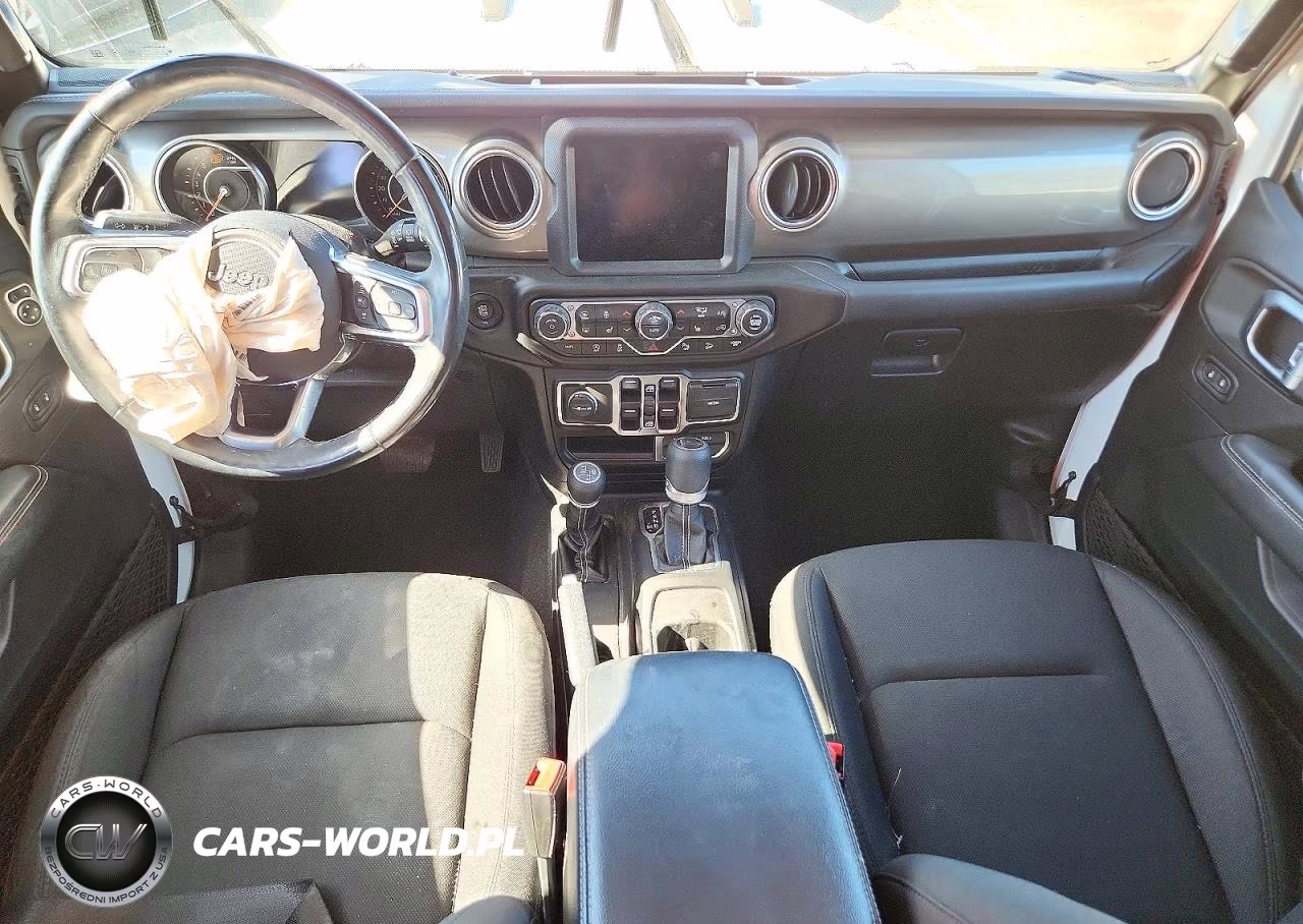 2020 Jeep Wrangler Unlimited Sahara VIN:1C4HJXEN1LW183634 - 8