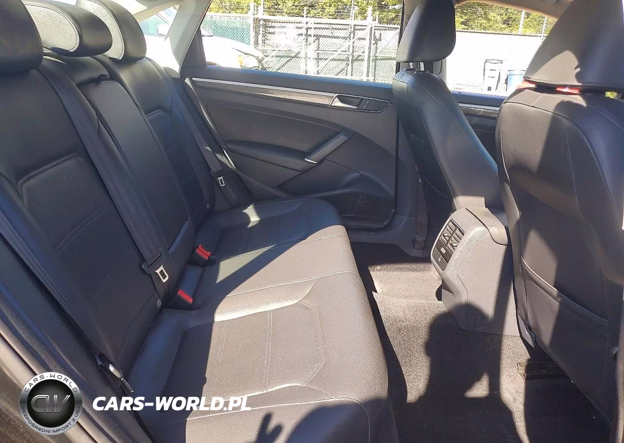 2016 Volkswagen Passat Se VIN:1VWBT7A34GC009596 - 10