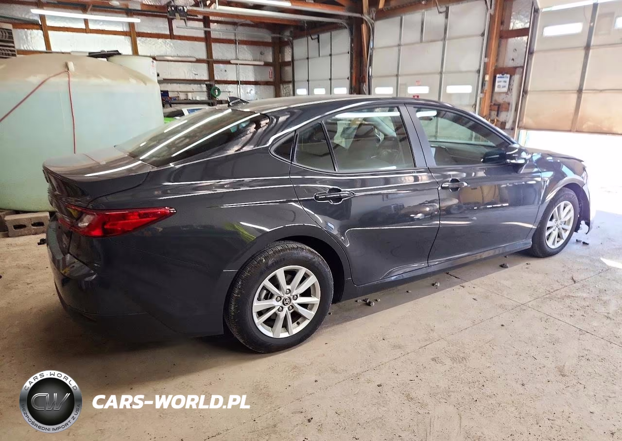 2026 Toyota Camry Le VIN:4T1DAACK8TU740017 - 3