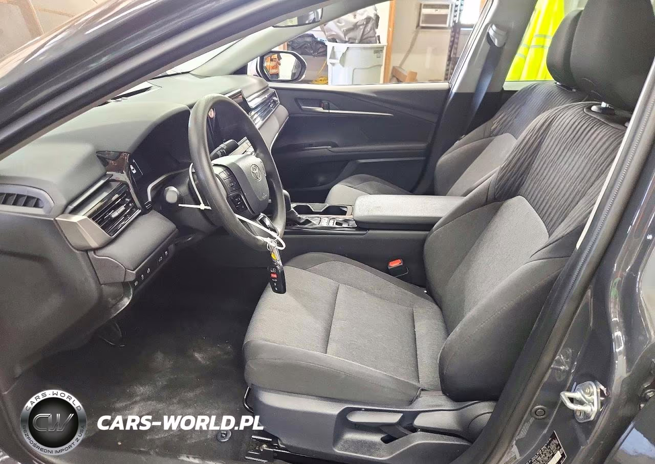2026 Toyota Camry Le VIN:4T1DAACK8TU740017 - 7