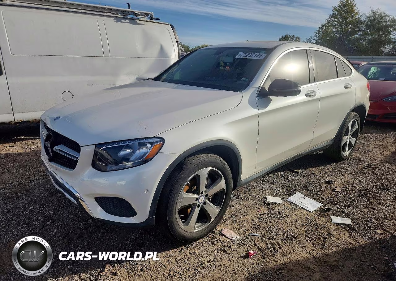 2017 Mercedes-Benz Glc Coupe 300 4Matic – zdjęcie 1 z 12