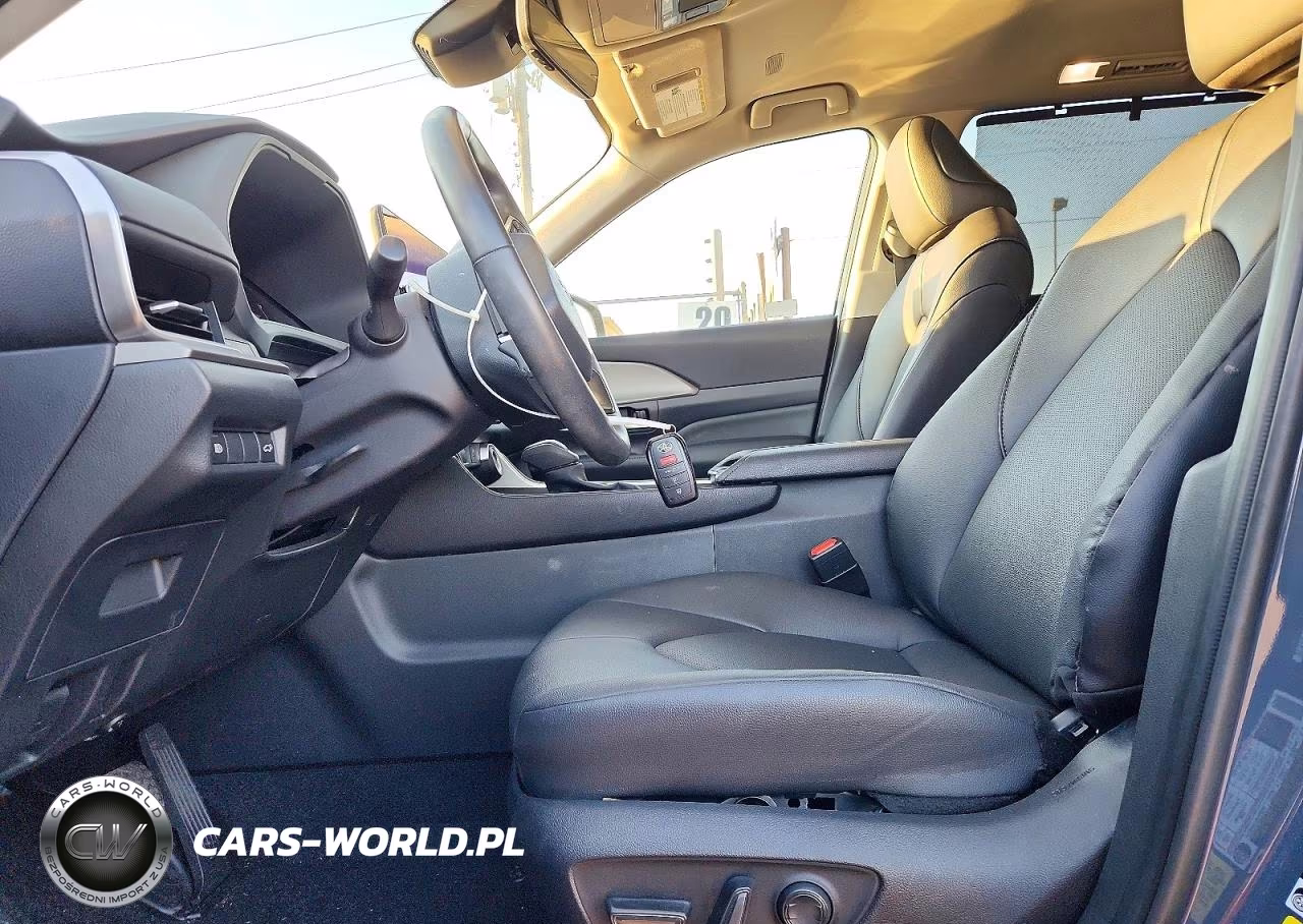 2025 Toyota Grand Highlander Xle VIN:5TDAAAA51SS034689 - 7