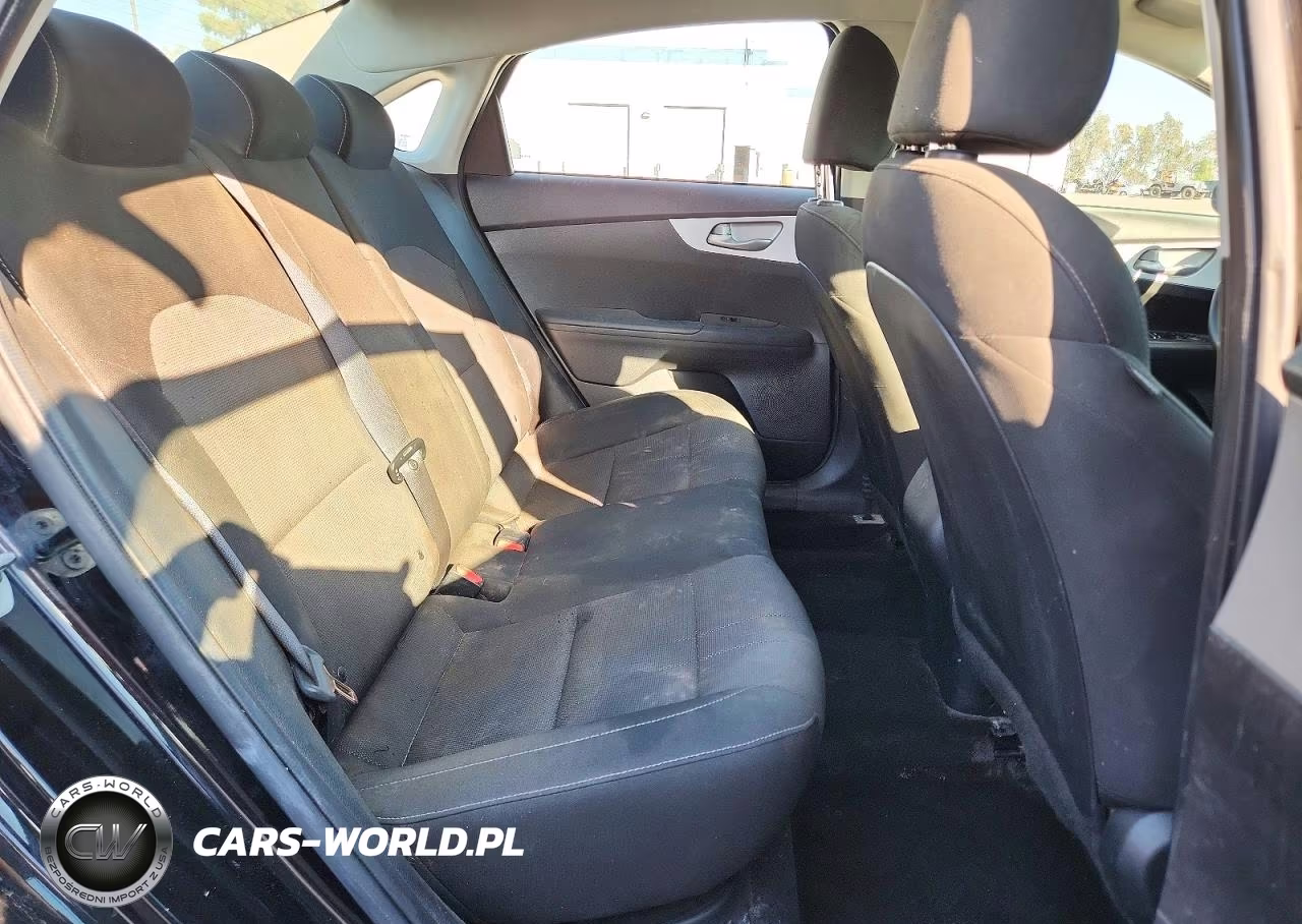 2024 Kia Forte Lxs VIN:3KPF24AD5RE818079 - 11