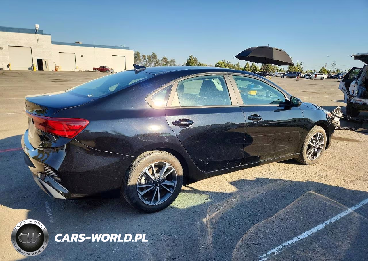2024 Kia Forte Lxs VIN:3KPF24AD5RE818079 - 3