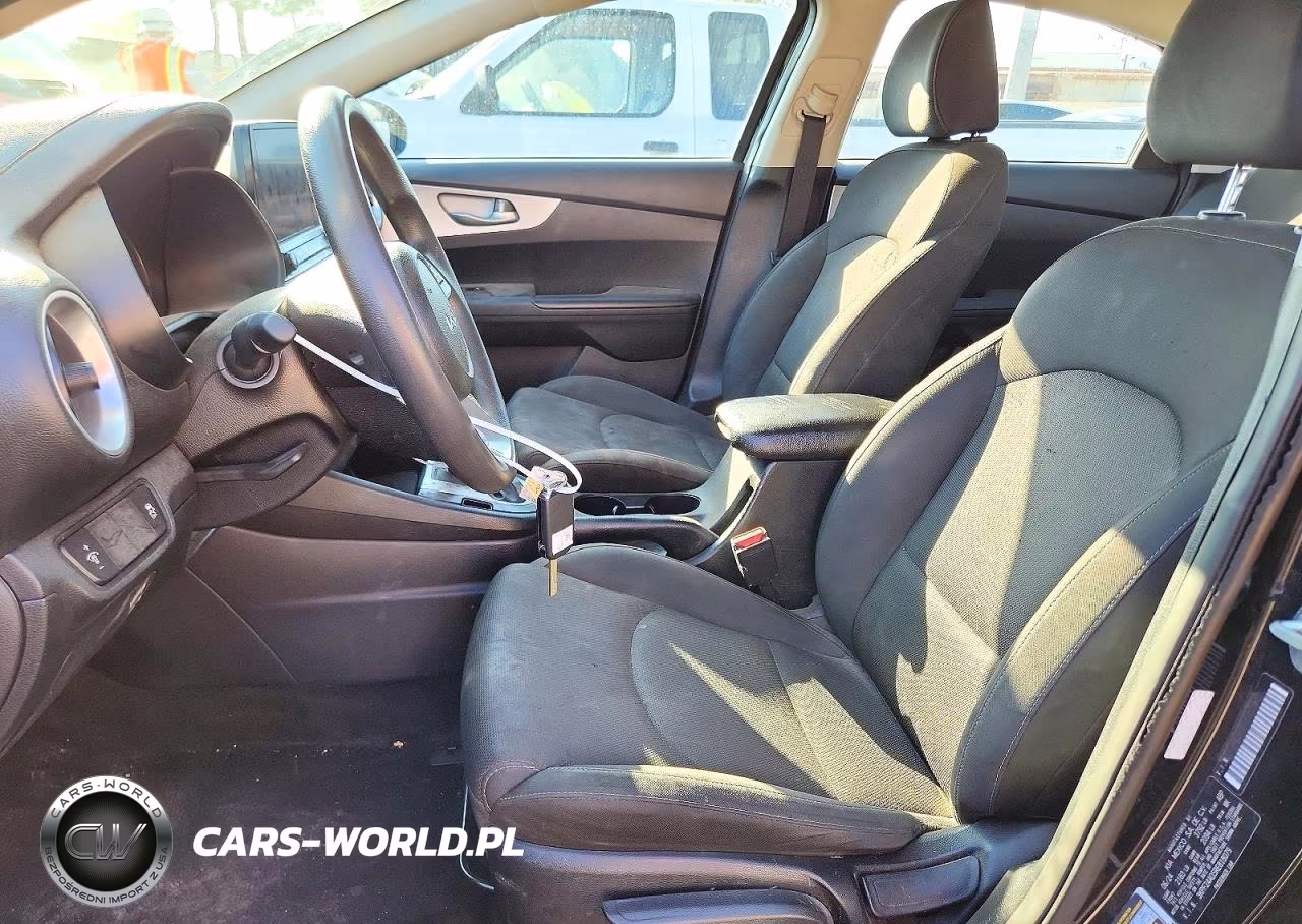 2024 Kia Forte Lxs VIN:3KPF24AD5RE818079 - 8