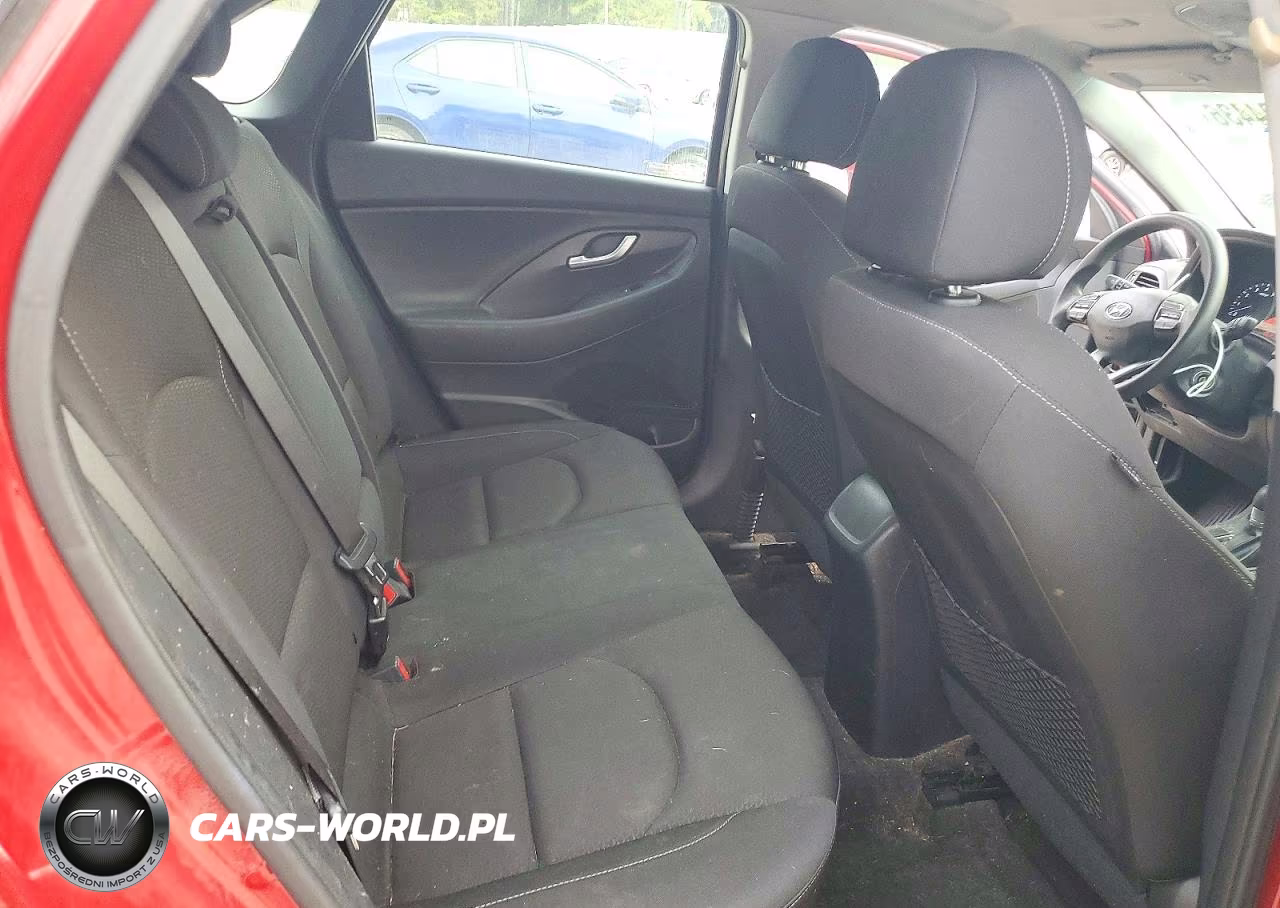 2019 Hyundai Elantra Gt Base VIN:KMHH35LE5KU089781 - 10