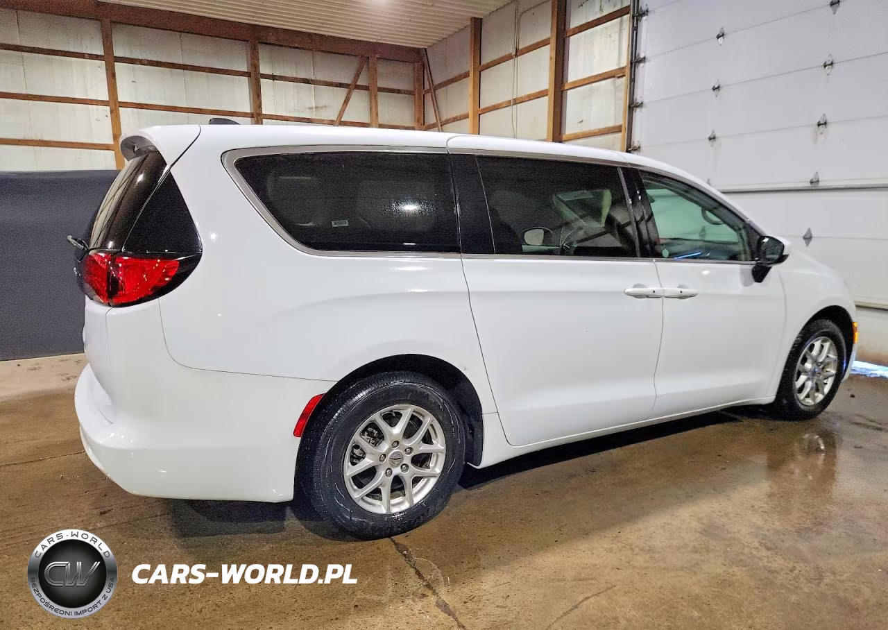 2023 Chrysler Voyager Lx VIN:2C4RC1CG5PR601014 - 3