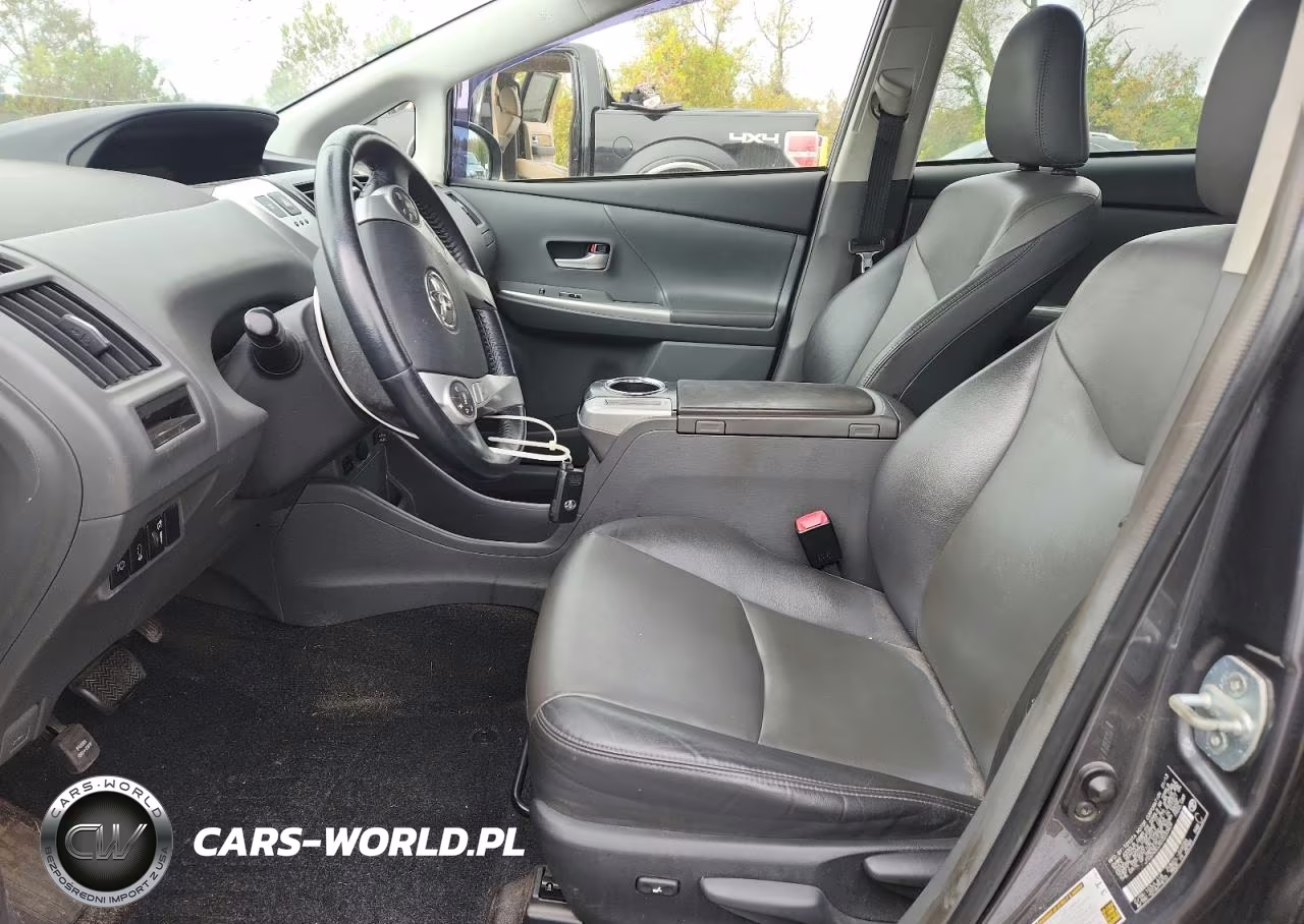 2013 Toyota Prius V Five VIN:JTDZN3EUXD3233409 - 7