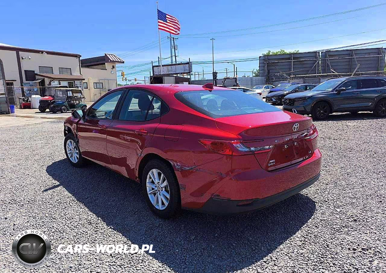 2025 Toyota Camry Le VIN:4T1DBADK1SU028135 - 2