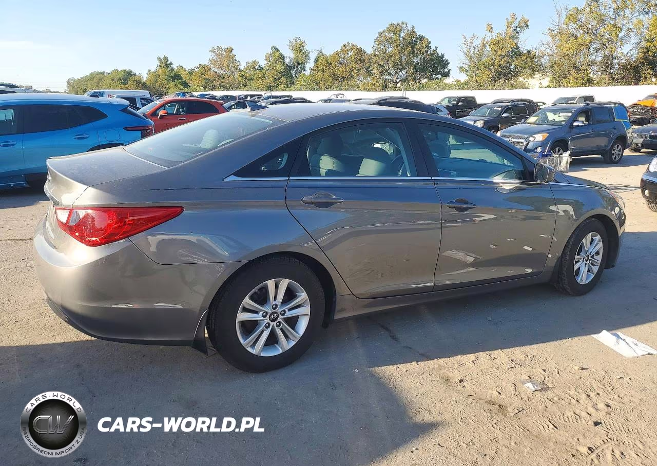 2013 Hyundai Sonata Gls VIN:5NPEB4AC8DH745846 - 3