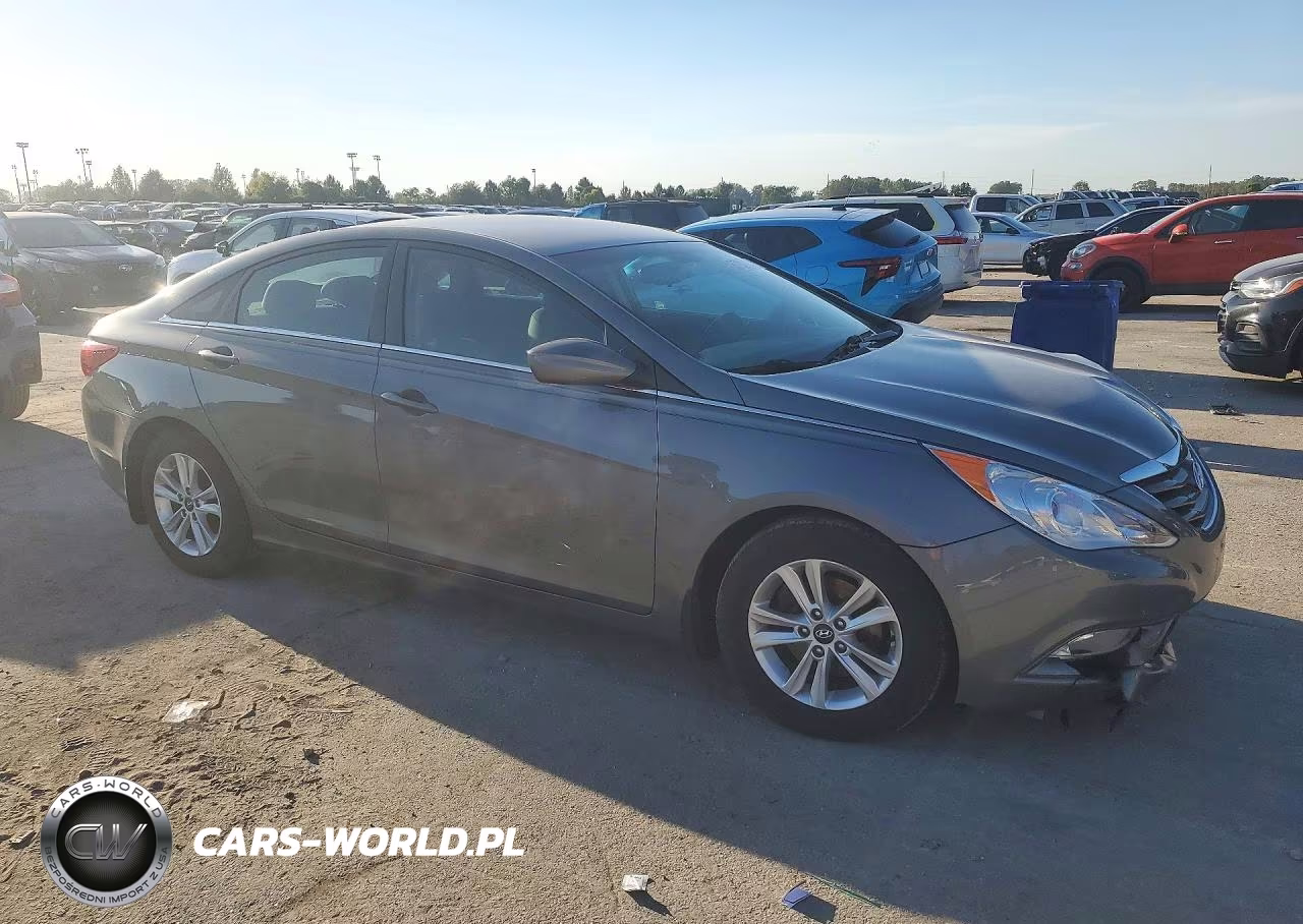 2013 Hyundai Sonata Gls VIN:5NPEB4AC8DH745846 - 4