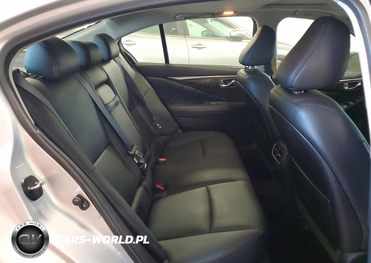 2018 Infiniti Q50 Luxe VIN:JN1EV7AR6JM437043 - 10