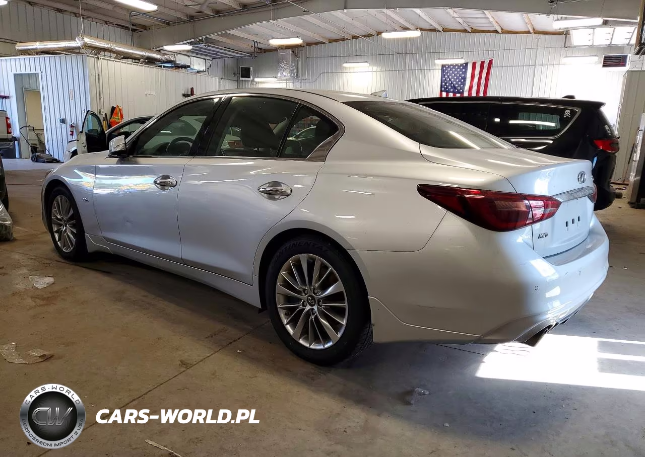 2018 Infiniti Q50 Luxe VIN:JN1EV7AR6JM437043 - 2