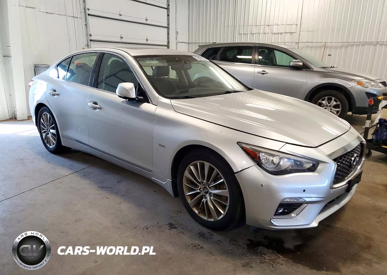 2018 Infiniti Q50 Luxe VIN:JN1EV7AR6JM437043 - 4