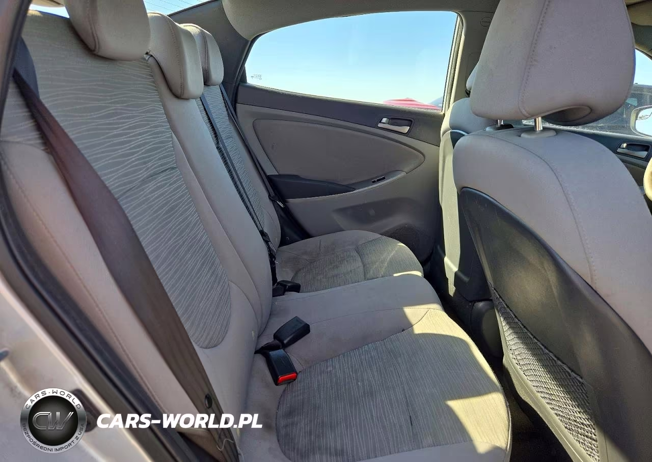 2015 Hyundai Accent Gls VIN:KMHCT4AE2FU936897 - 10