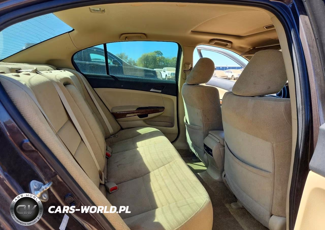 2011 Honda Accord Ex VIN:1HGCP2F7XBA056826 - 10