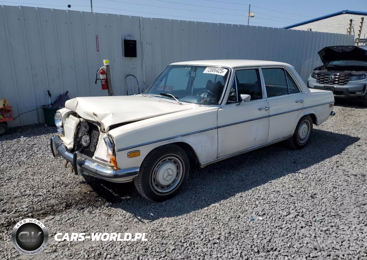 1970 Mercedes-Benz 220D – zdjęcie 1 z 13