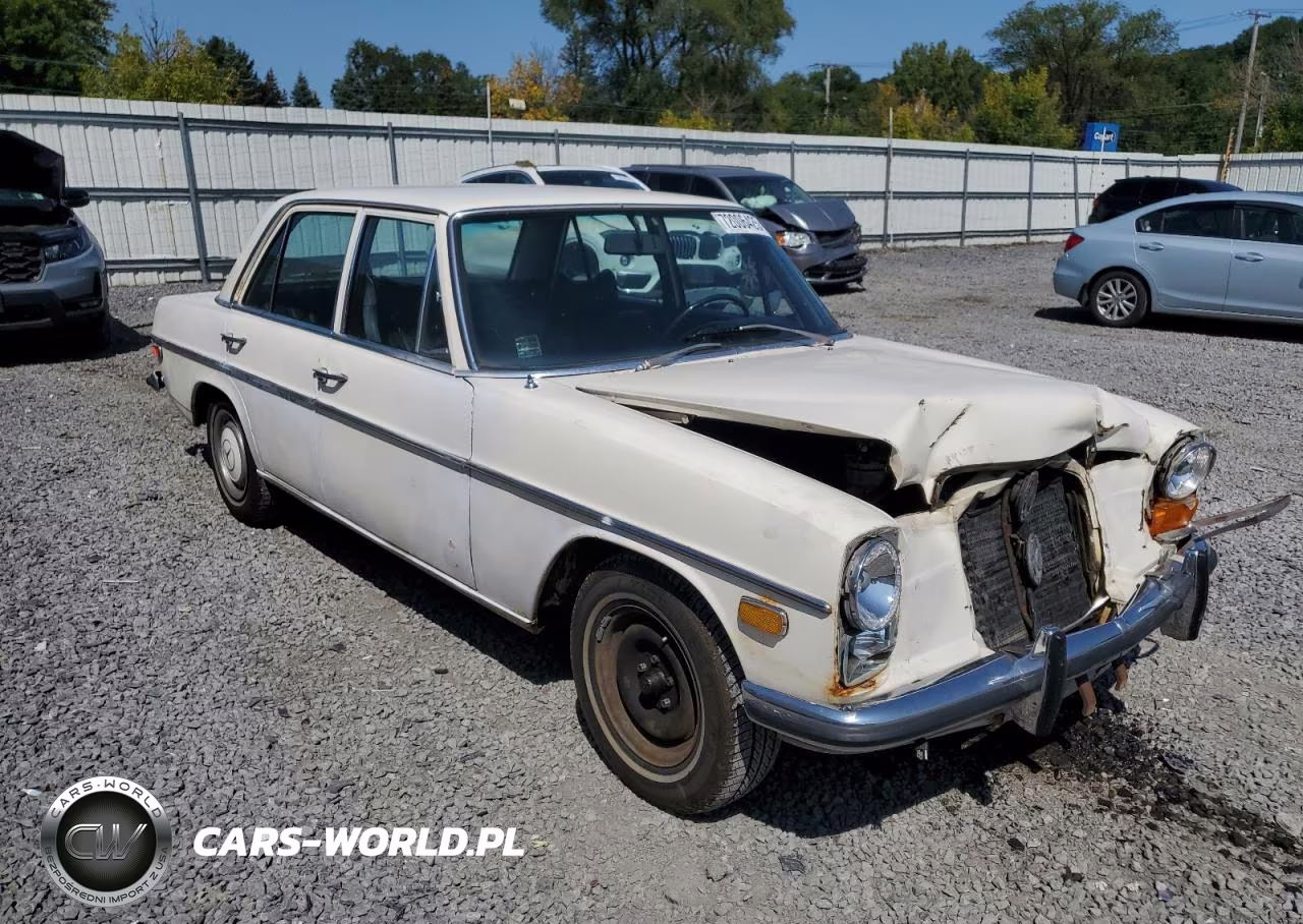 1970 Mercedes-Benz 220D VIN:11511012102532 - 4