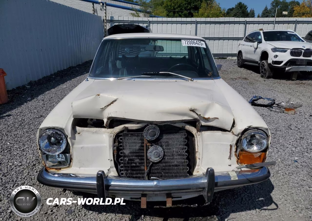 1970 Mercedes-Benz 220D VIN:11511012102532 - 5