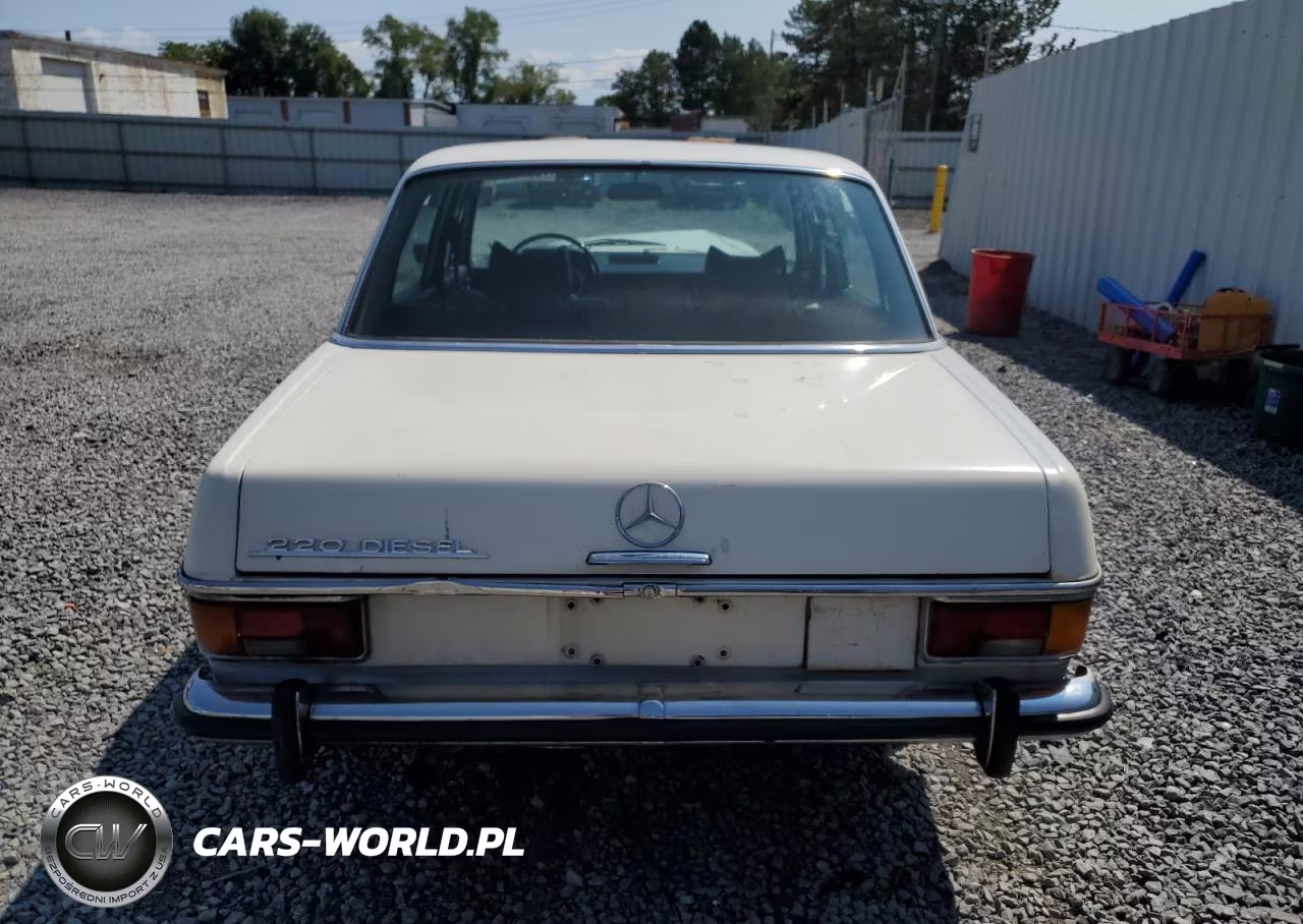 1970 Mercedes-Benz 220D VIN:11511012102532 - 6