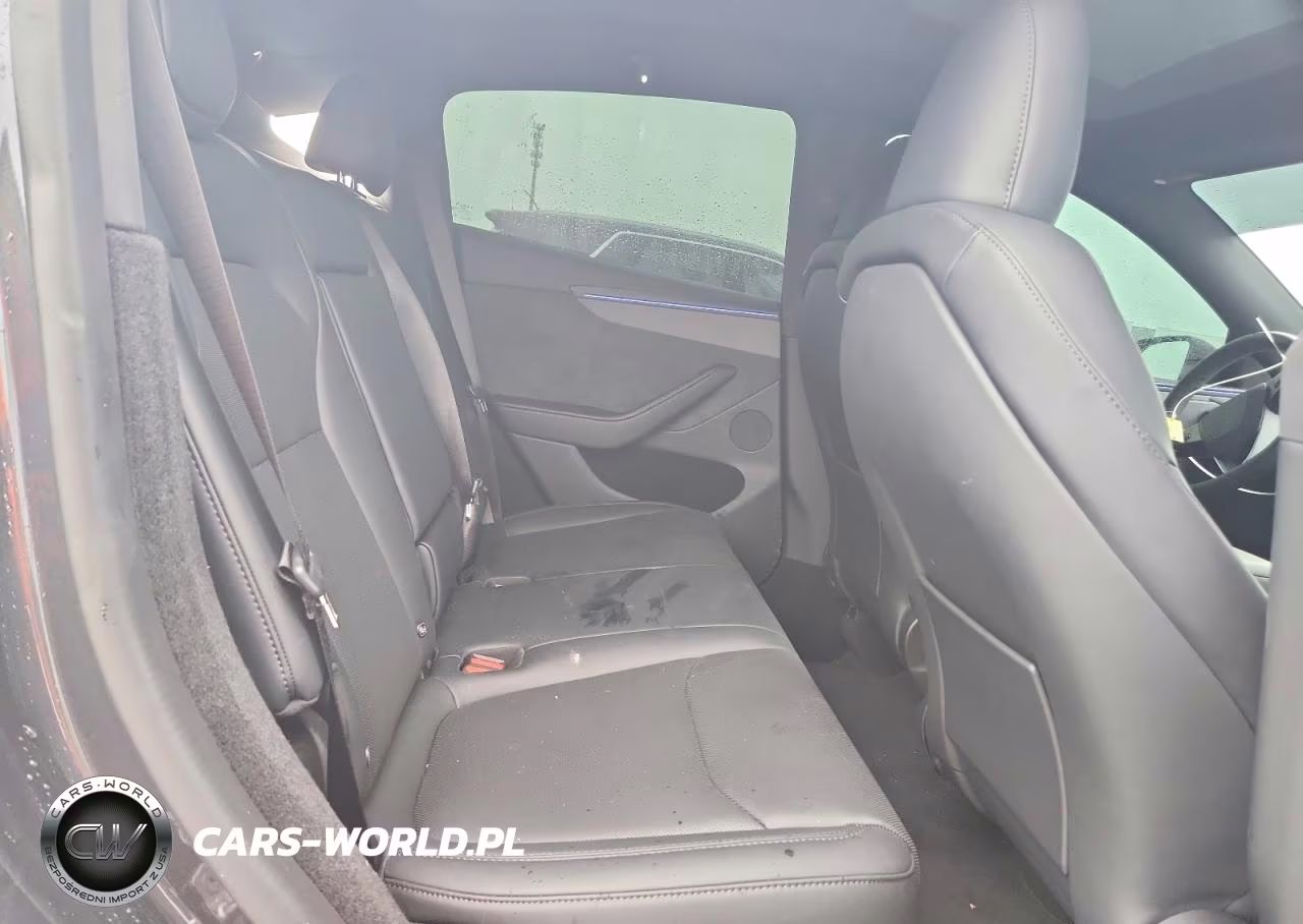 2026 Tesla Model Y VIN:7SAYGDED5TA684938 - 10