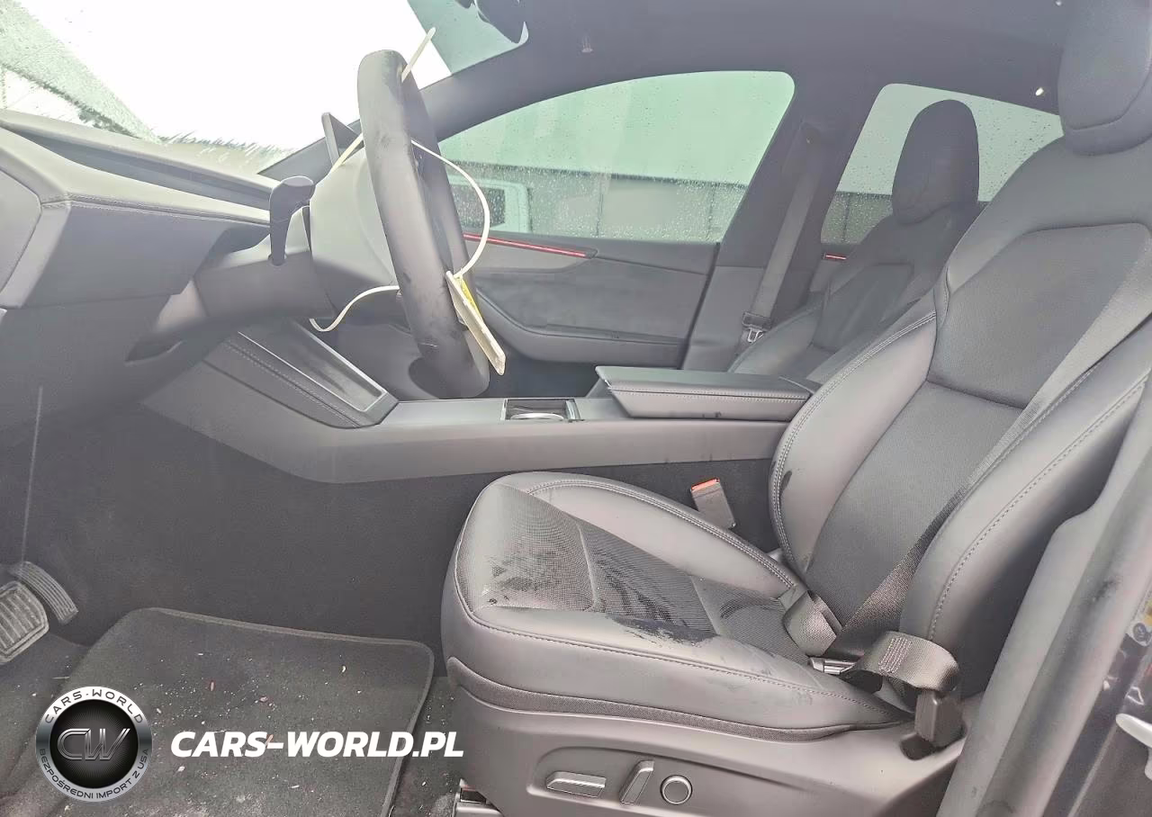 2026 Tesla Model Y VIN:7SAYGDED5TA684938 - 7