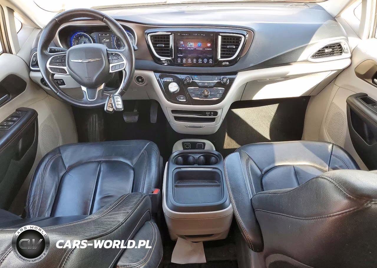 2017 Chrysler Pacifica Touring L VIN:2C4RC1BGXHR540746 - 8