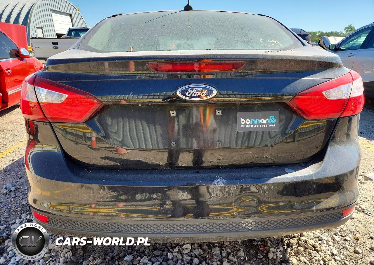 2014 Ford Focus S VIN:1FADP3E22EL254233 - 6