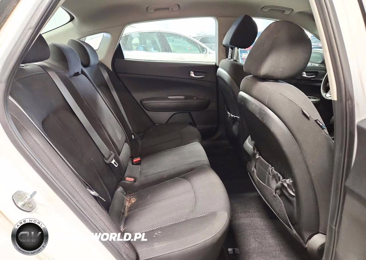 2017 Kia Optima Lx VIN:5XXGT4L37HG153357 - 10