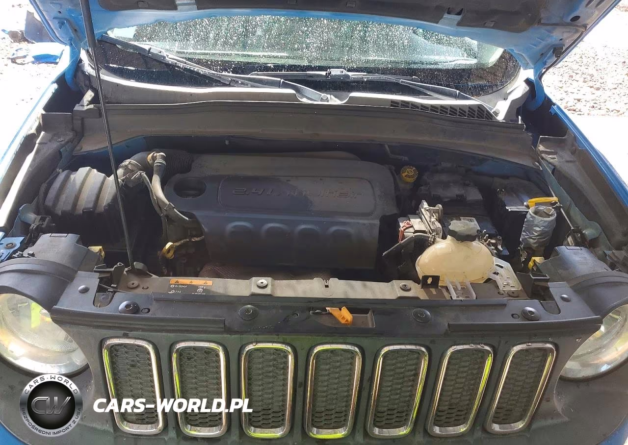 2015 Jeep Renegade Latitude VIN:ZACCJABTXFPC16383 - 11