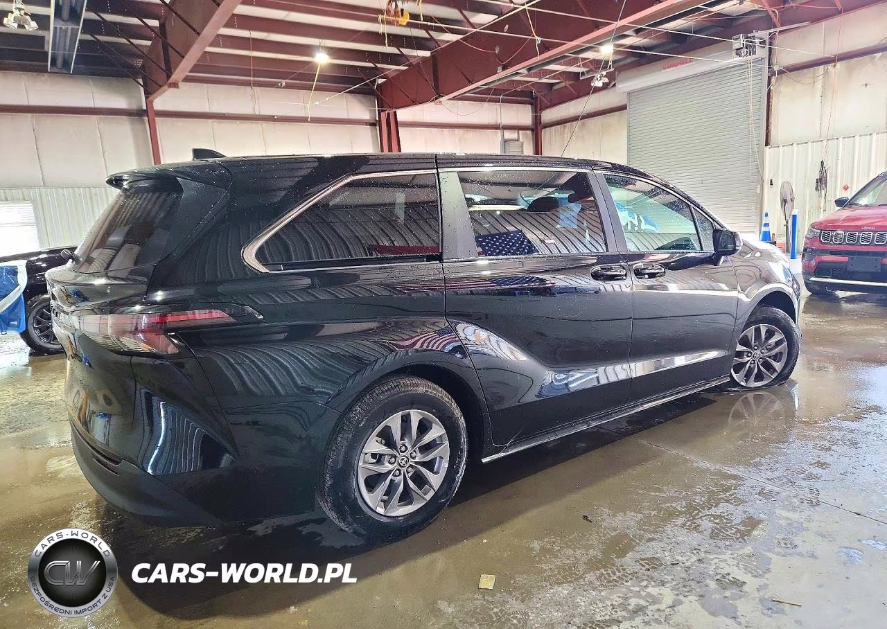 2026 Toyota Sienna Le VIN:5TDKRKEC8TS305700 - 3