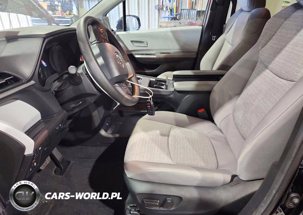 2026 Toyota Sienna Le VIN:5TDKRKEC8TS305700 - 7