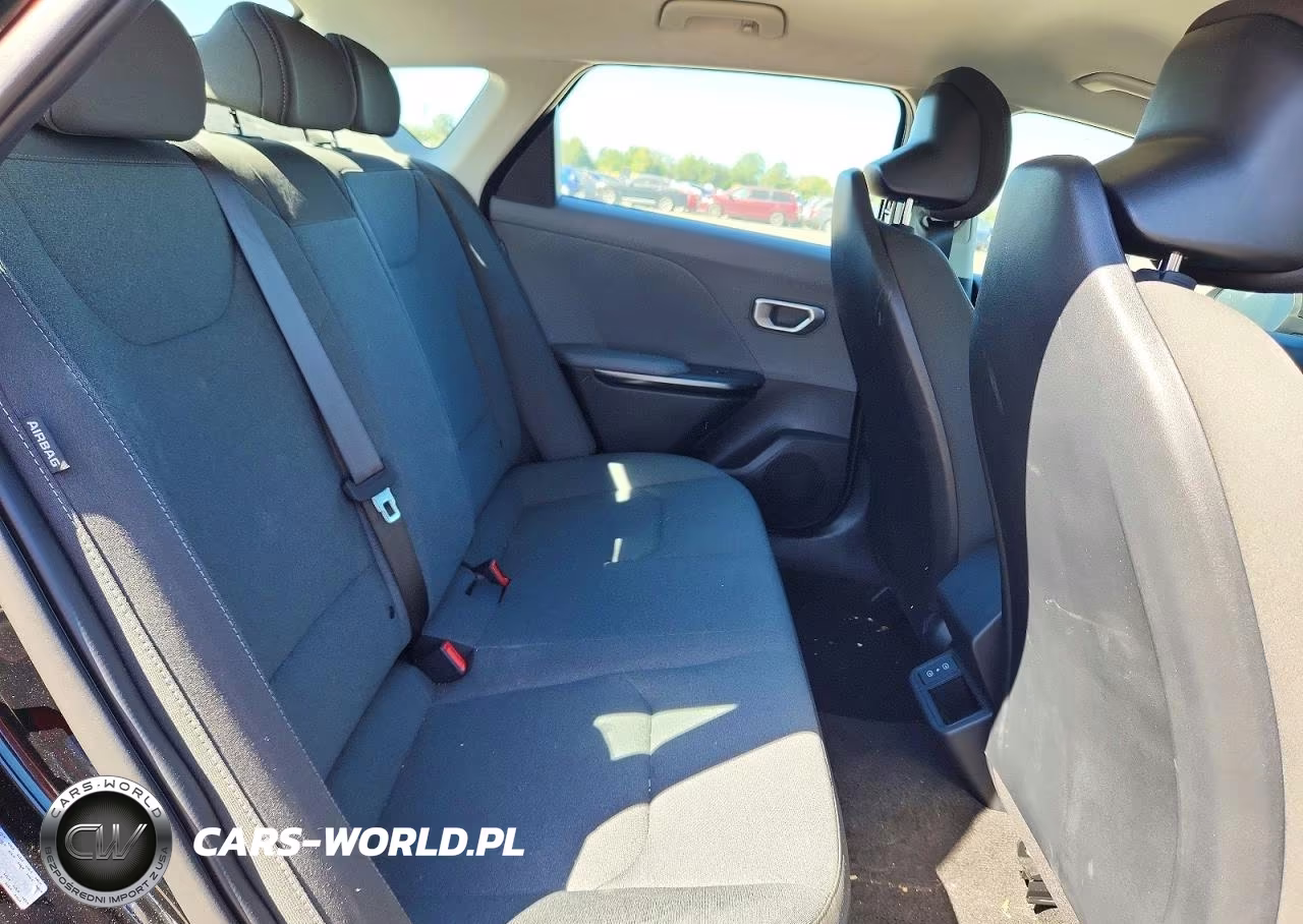 2025 Kia K4 Lxs VIN:3KPFT4DE5SE221294 - 10