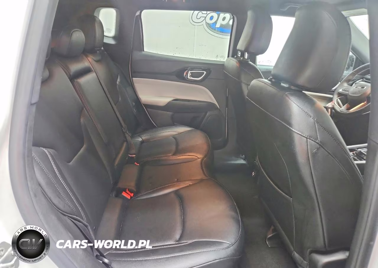 2025 Jeep Compass Limited VIN:3C4NJDCNXST614352 - 11