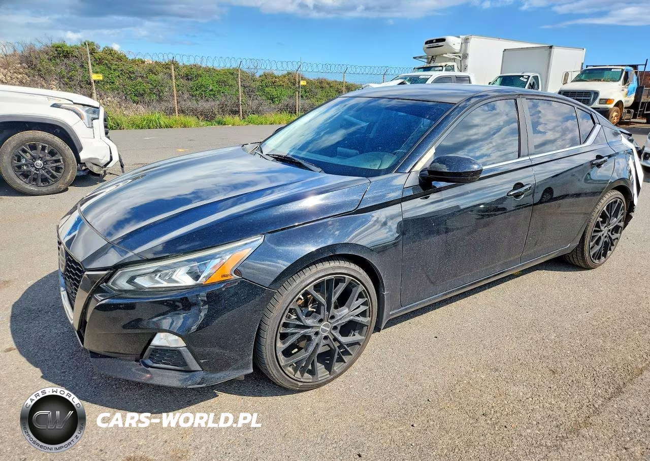 2019 Nissan Altima Sr – zdjęcie 1 z 12
