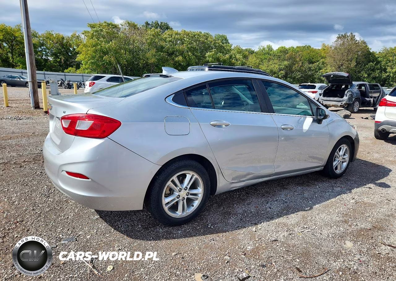 2016 Chevrolet Cruze Lt VIN:1G1BE5SM5G7280239 - 3