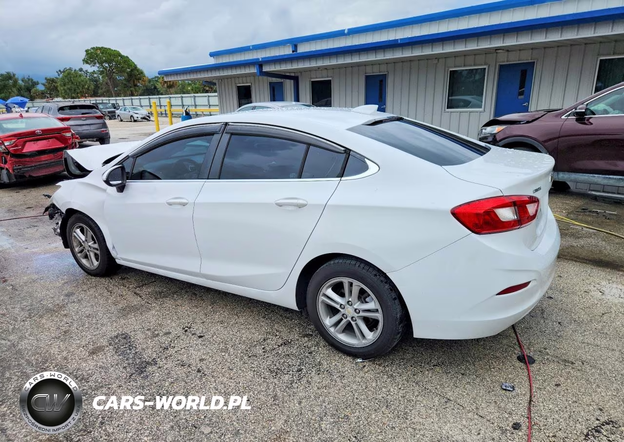 2018 Chevrolet Cruze Lt VIN:1G1BE5SMXJ7106156 - 2