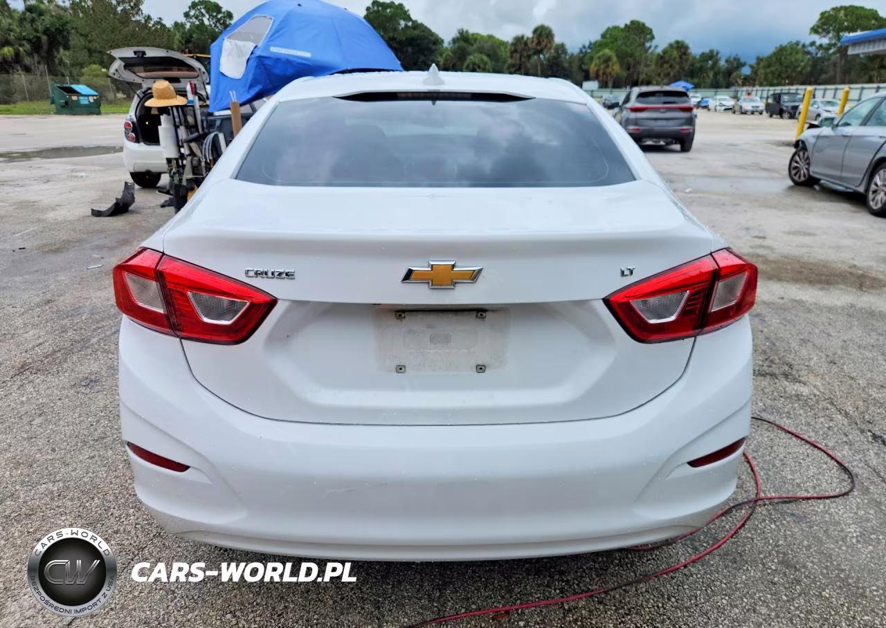 2018 Chevrolet Cruze Lt VIN:1G1BE5SMXJ7106156 - 6