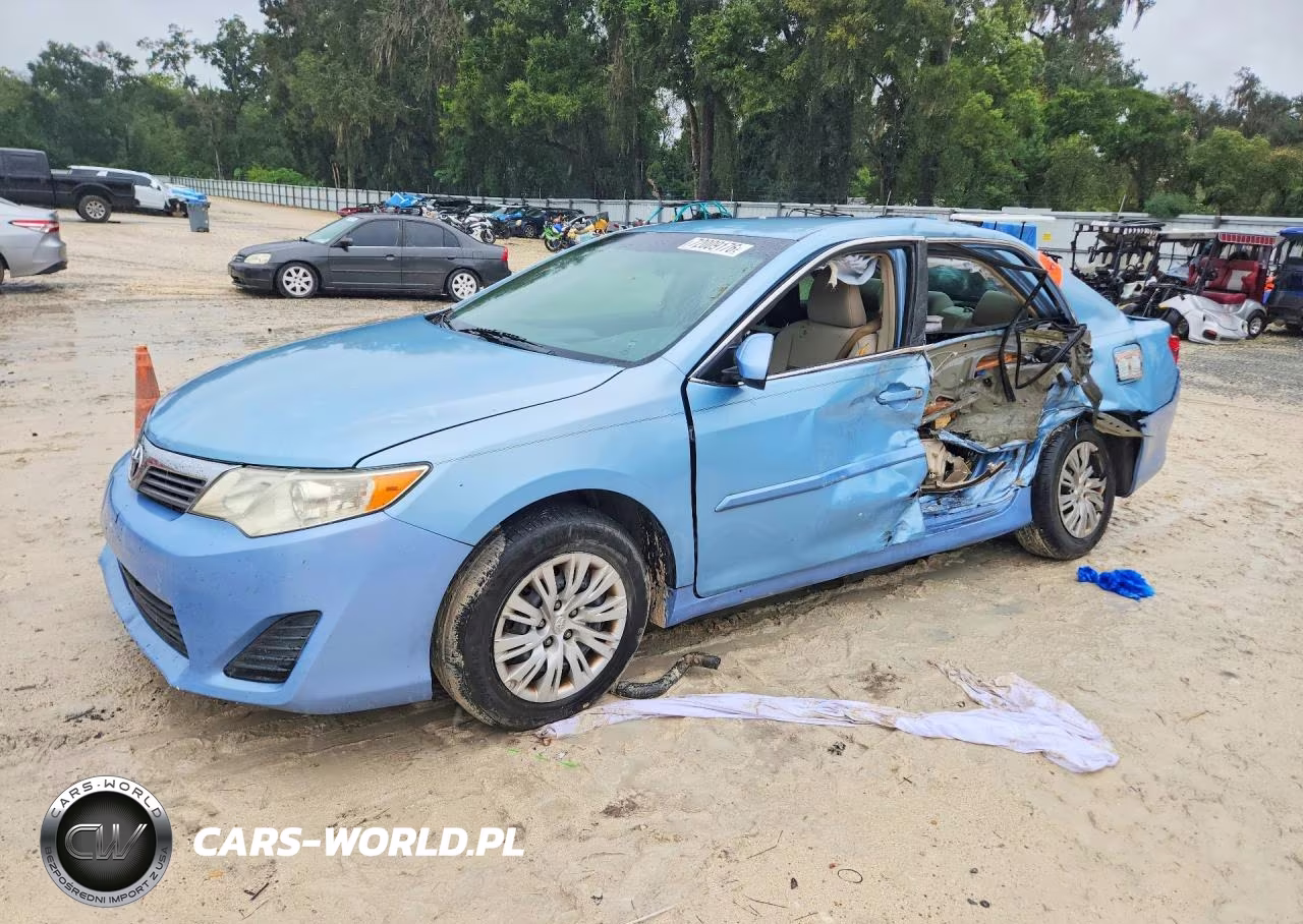 2014 Toyota Camry L – zdjęcie 1 z 12